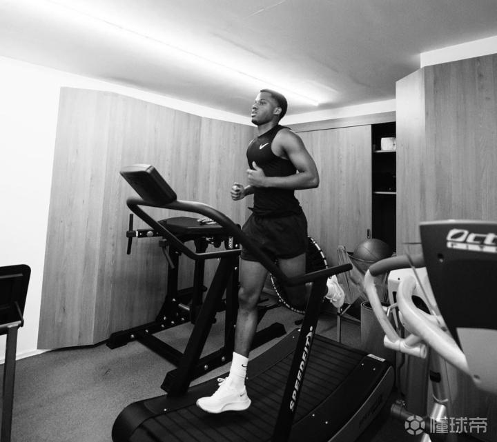 包含巴塞罗那引发争议！，蒂姆官方宣布重返赛场新规上演精彩一战的词条星空体育官方入口